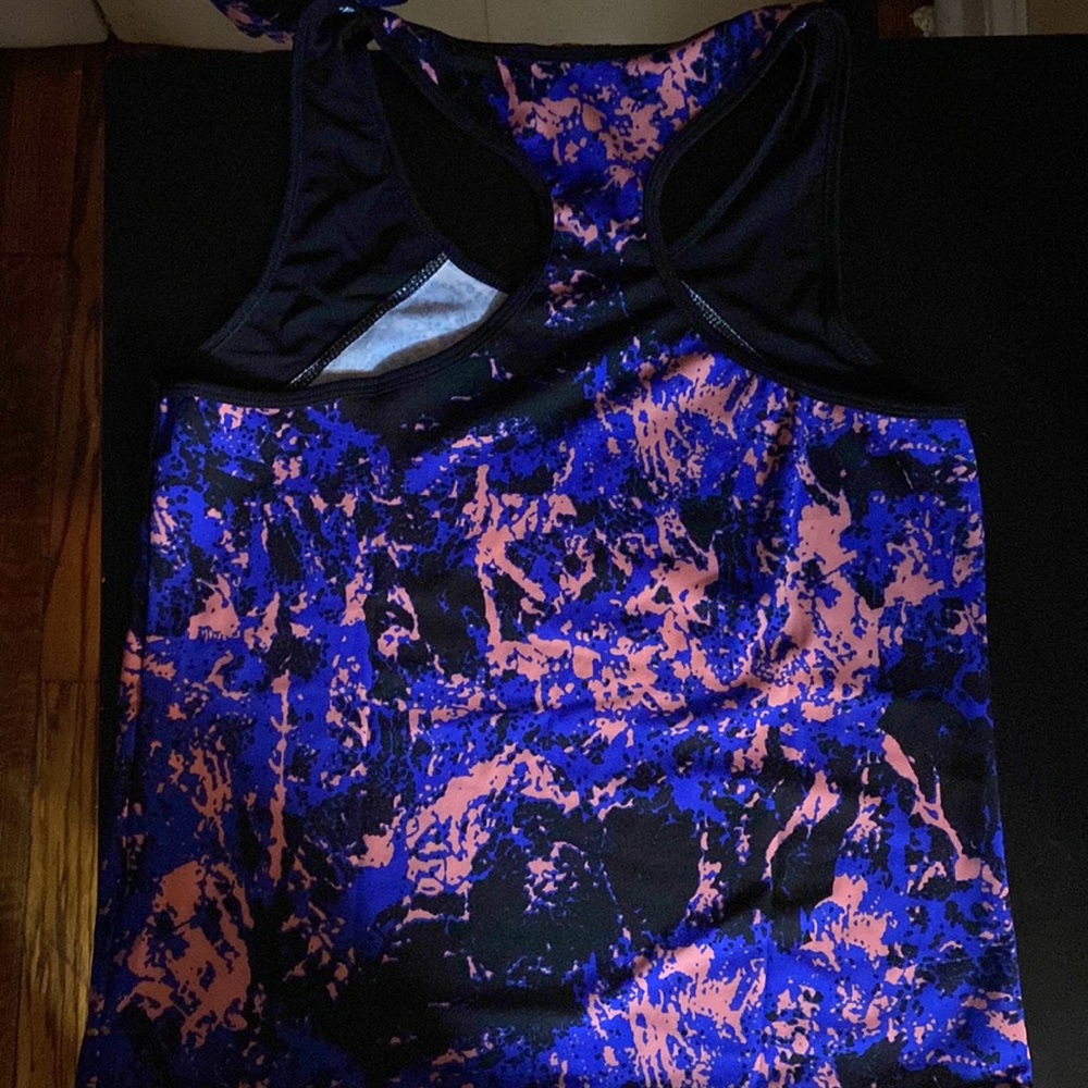 Two piece set - Picture 2 of 4